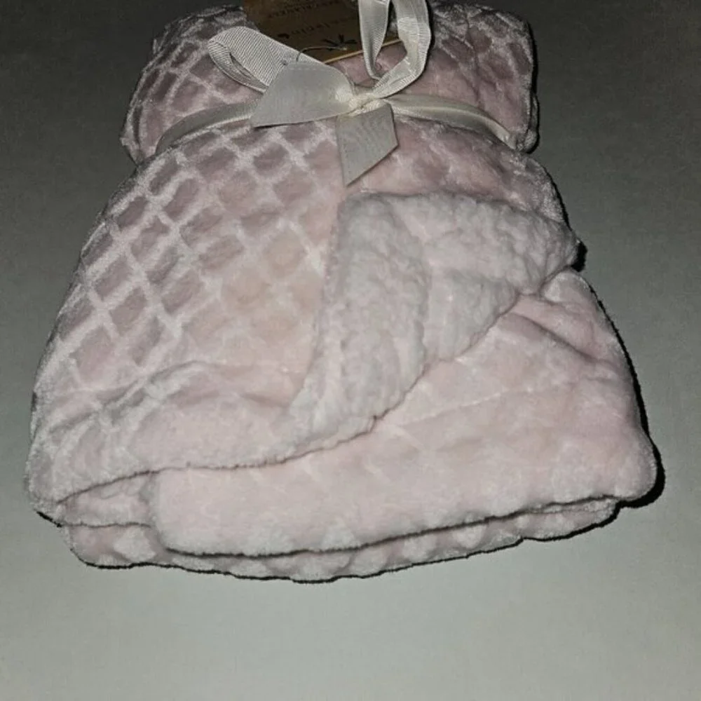 NEW Mon Lapin Solid Light Pink Baby Blanket Waffle Weave Reversible Fleece 30x40